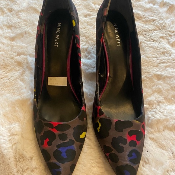 Nine West Women’s Animal Print Heels Open Toe Size 9 1/2 - Picture 2 of 9